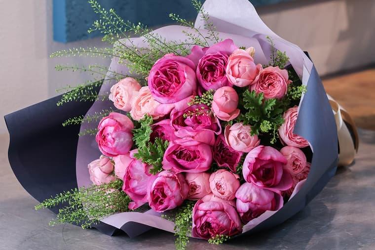 第一園芸の季節の花のブーケのイメージ写真。