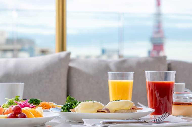 ガーデンプレミア共通朝食券の利用で得られる、ホテル朝食をイメージした料理写真。